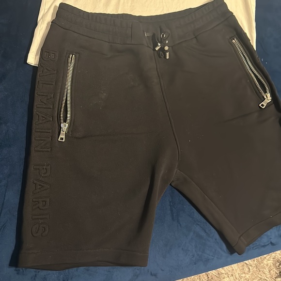 Embossed Balmain shorts and matching set size large - Picture 2 of 7